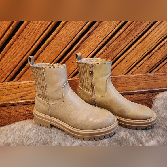 Time and Tru Shoes - TIME AND TRU Khaki Ankle Combat Boots